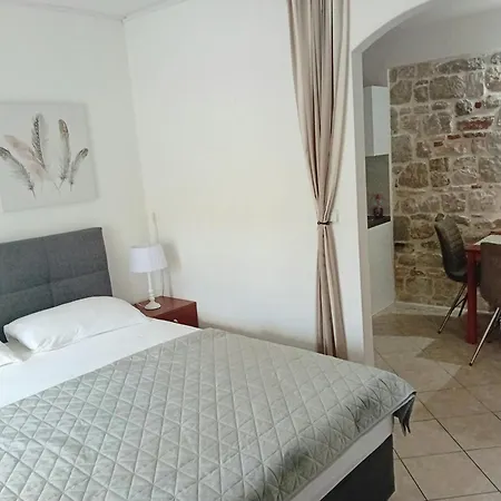 Andela Kaštela