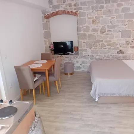 Andela Kaštela